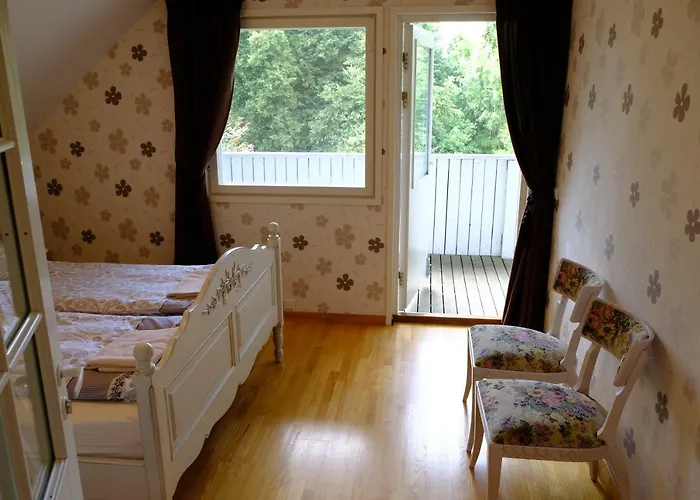 Geltondvaris פלאנגה